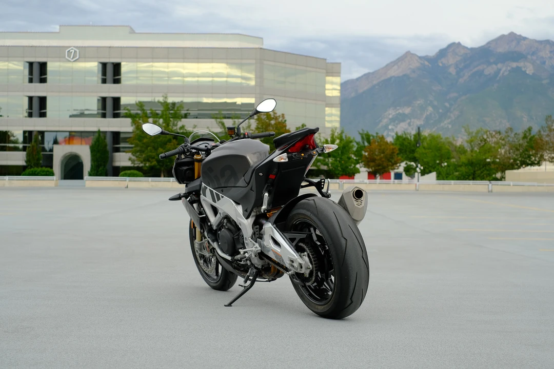 2019 Aprilia - Image 12 of 31