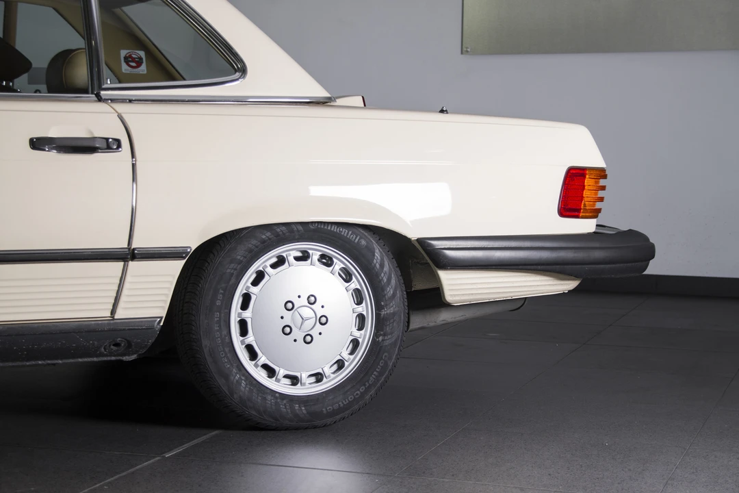 1987 Mercedes-Benz R107 SL-Class - Image 5 of 31