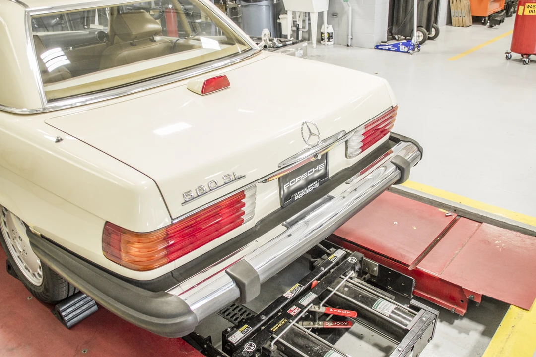 1987 Mercedes-Benz R107 SL-Class - Image 11 of 31
