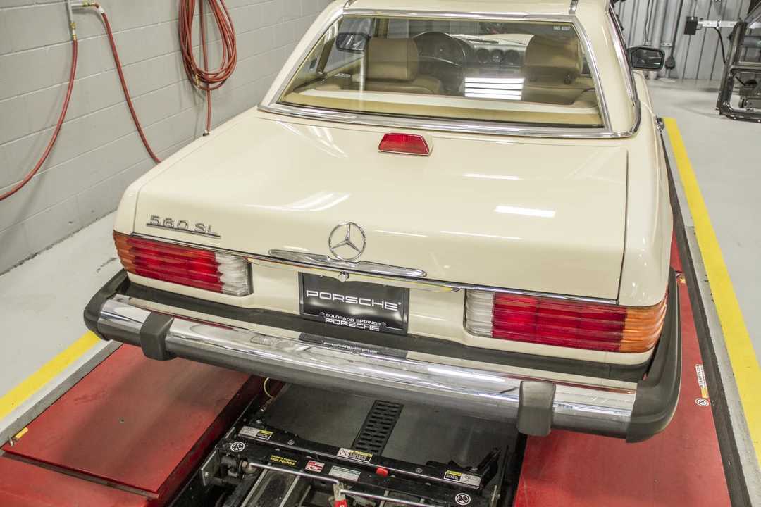 1987 Mercedes-Benz R107 SL-Class - Image 12 of 31