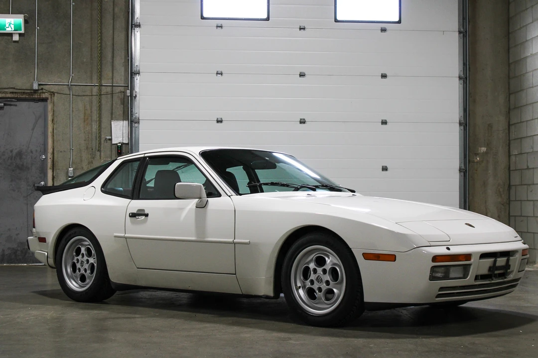 1986 Porsche 944 Turbo - Image 16 of 31