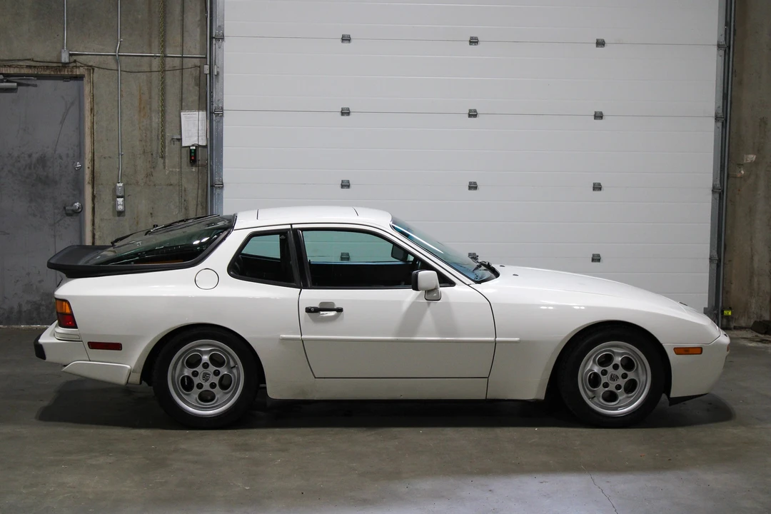 1986 Porsche 944 Turbo - Image 20 of 31