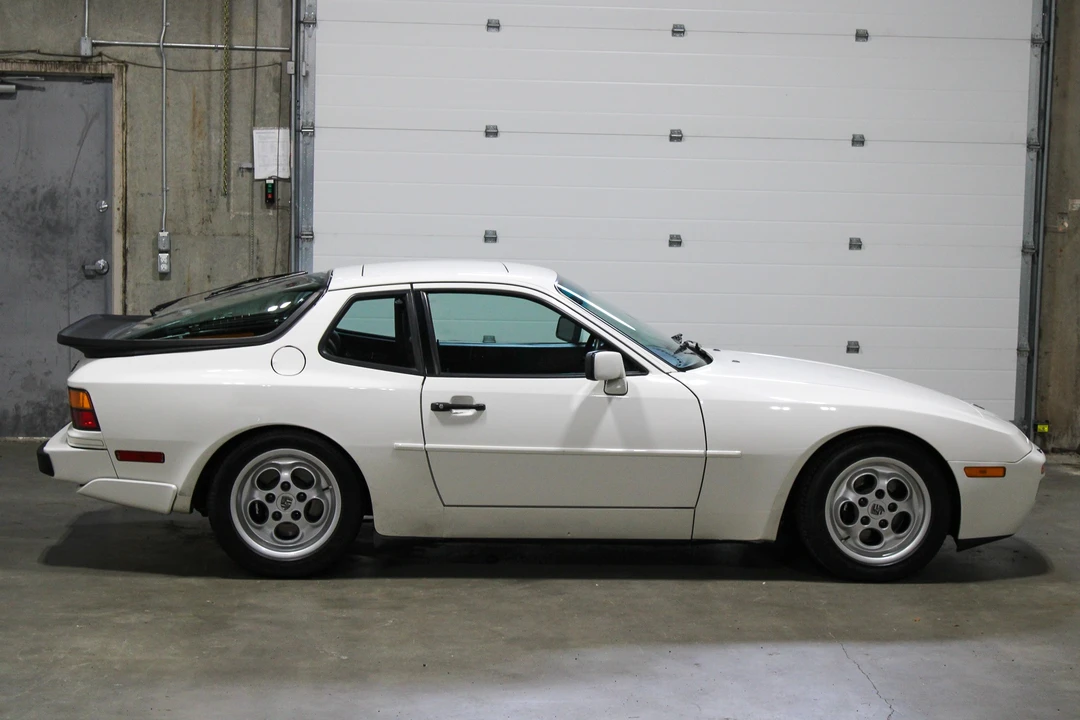 1986 Porsche 944 Turbo - Image 21 of 31