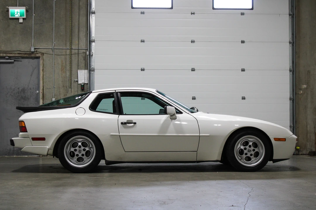 1986 Porsche 944 Turbo - Image 24 of 31