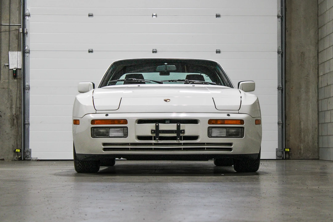 1986 Porsche 944 Turbo - Image 9 of 31