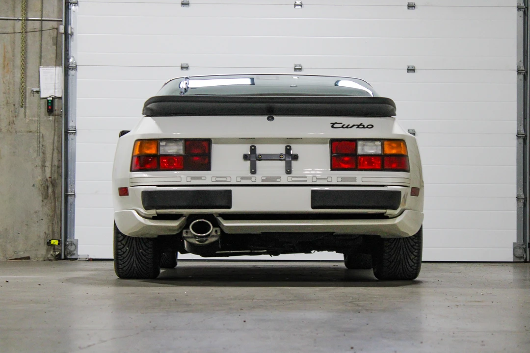 1986 Porsche 944 Turbo - Image 28 of 31