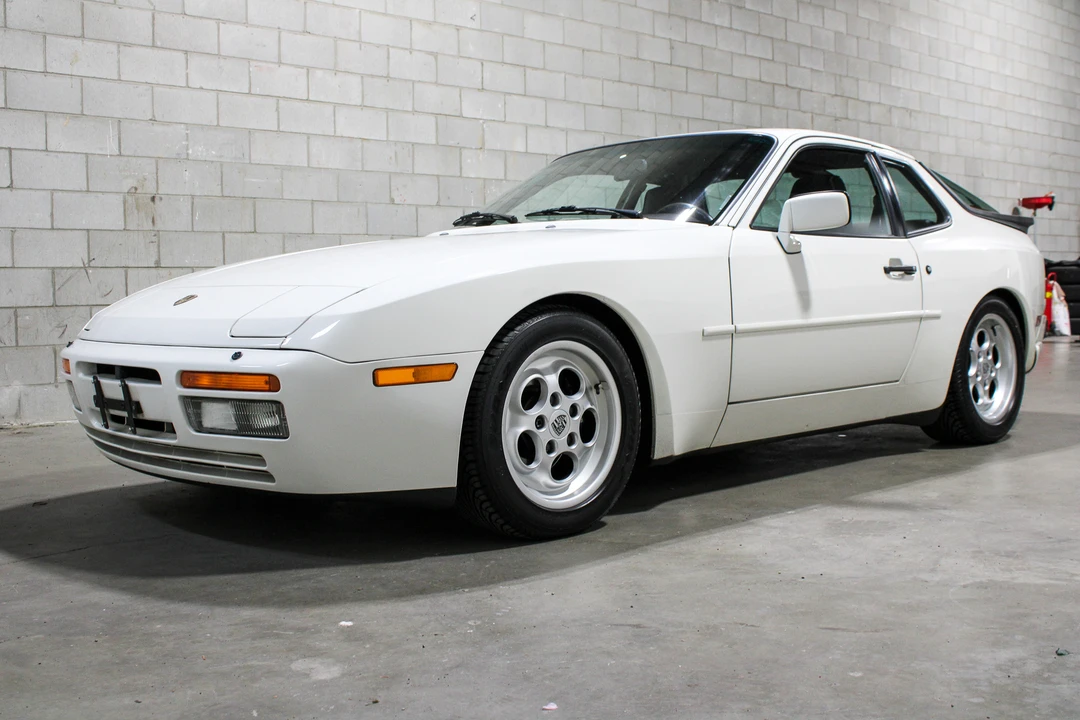 1986 Porsche 944 Turbo - Image 2 of 31