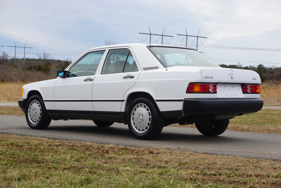 1986 Mercedes-Benz 190E - Image 13 of 31