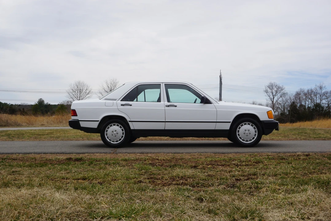 1986 Mercedes-Benz 190E - Image 18 of 31