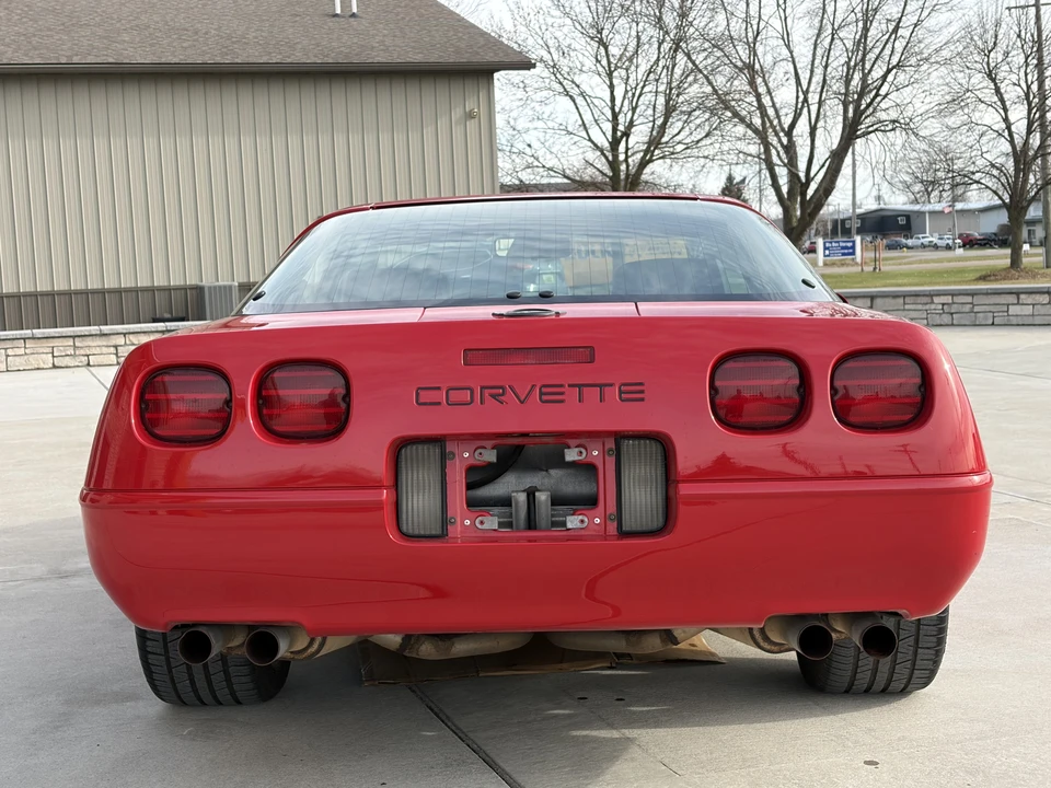 1991 Chevrolet Corvette C4 - Image 8 of 31