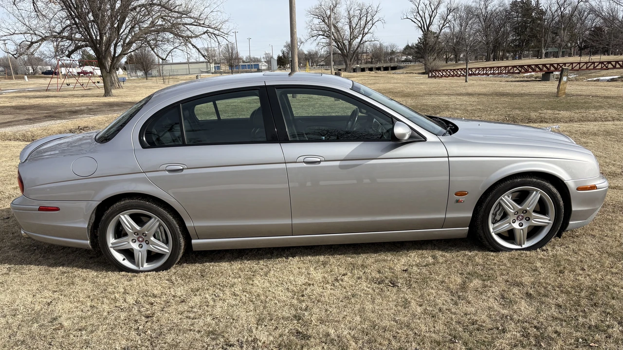 2003 Jaguar S-Type 2nd Gen - Image 3 of 31