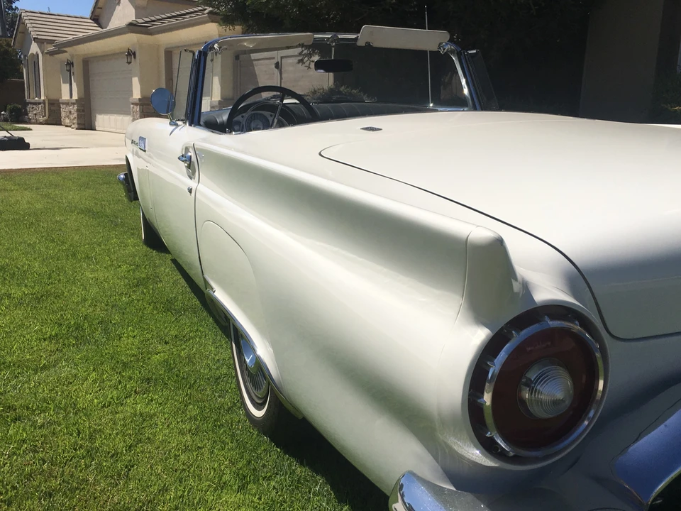 1957 Ford Thunderbird 1st Gen - Image 17 of 31