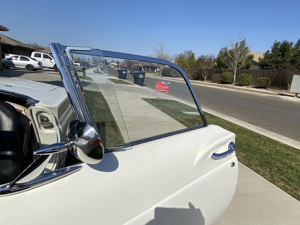 1957 Ford Thunderbird 1st Gen - Image 27 of 31