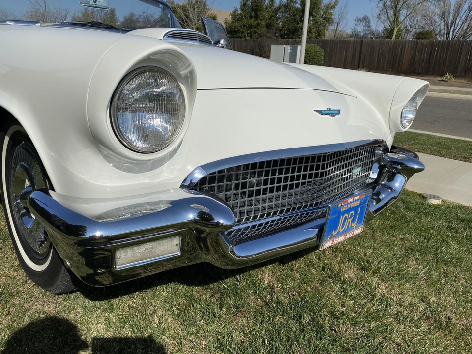 1957 Ford Thunderbird 1st Gen - Image 25 of 31