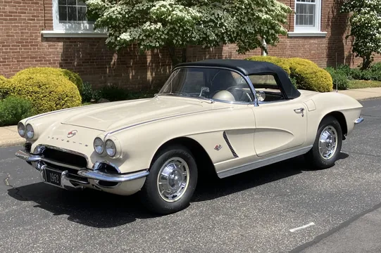 1962 Chevrolet Corvette 327/340 4-Speed
