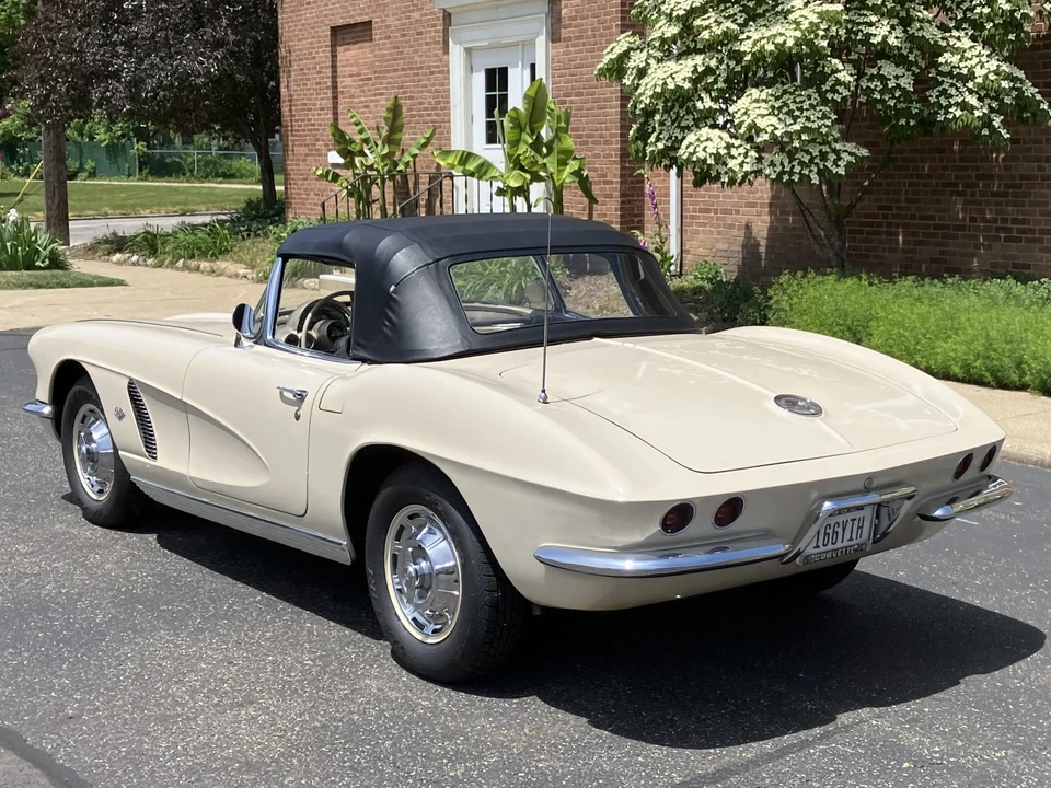 1962 Chevrolet Corvette C1 - Image 6 of 31