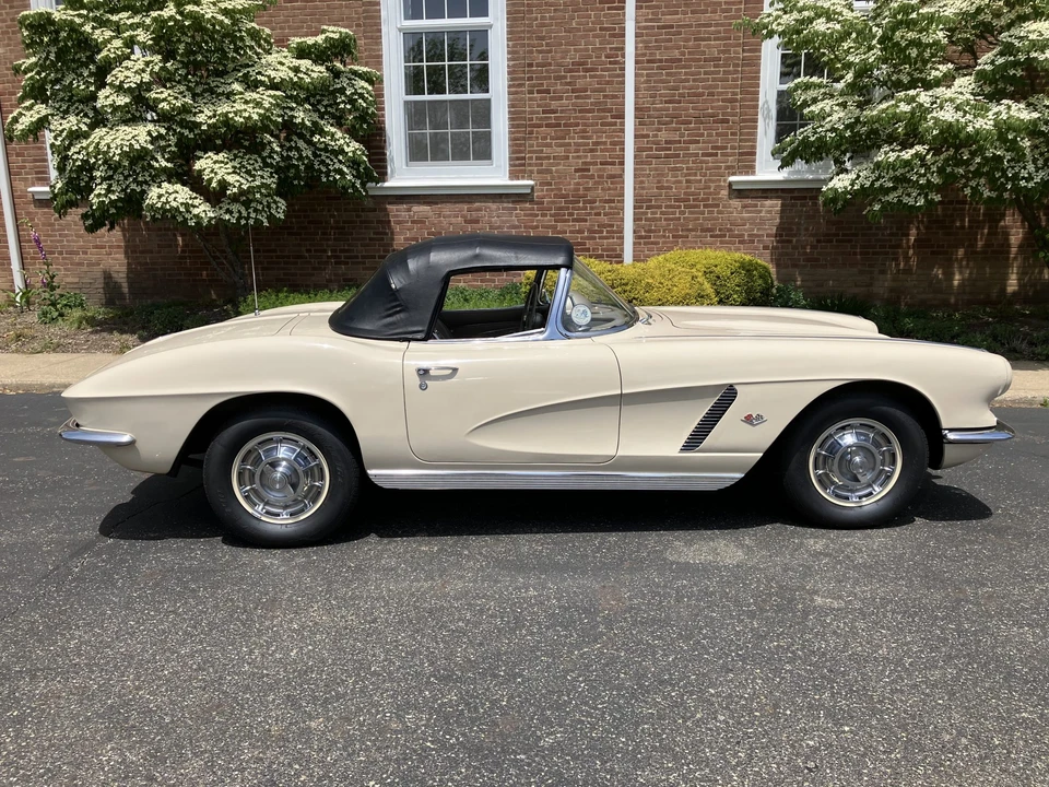 1962 Chevrolet Corvette C1 - Image 14 of 31