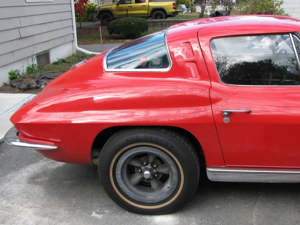 1963 Chevrolet Corvette C2 - Image 11 of 31
