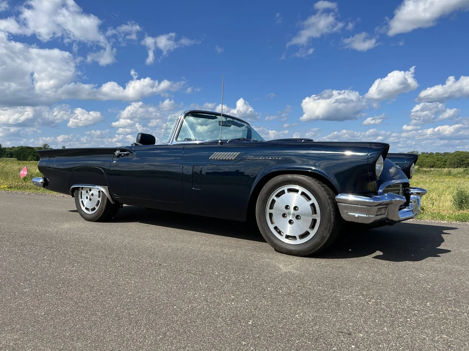 1957 Ford Thunderbird 1st Gen - Image 9 of 31