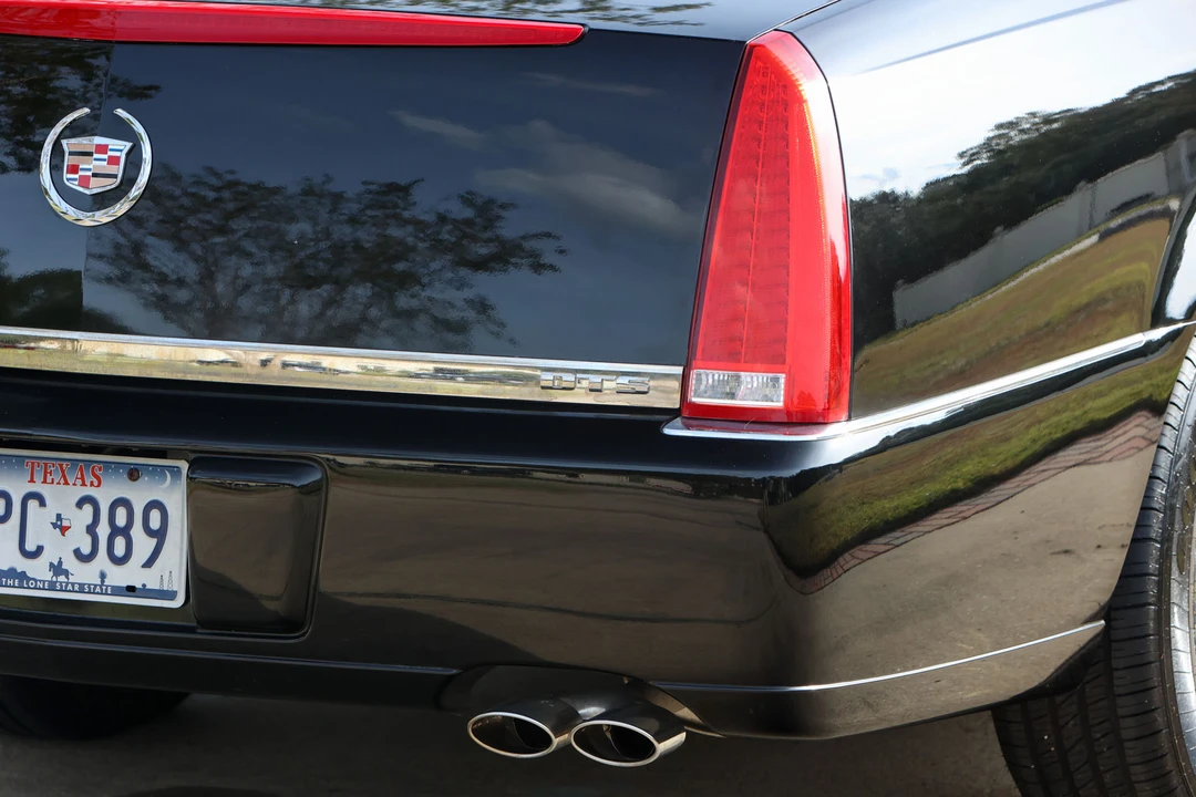 2008 Cadillac DTS - Image 15 of 31