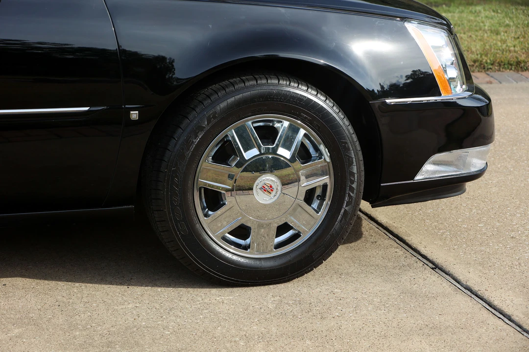 2008 Cadillac DTS - Image 22 of 31