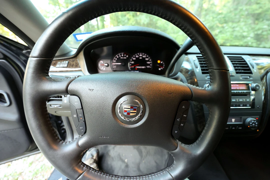 2008 Cadillac DTS - Image 27 of 31