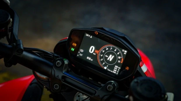 2023 Ducati Hypermotard - Image 5 of 7