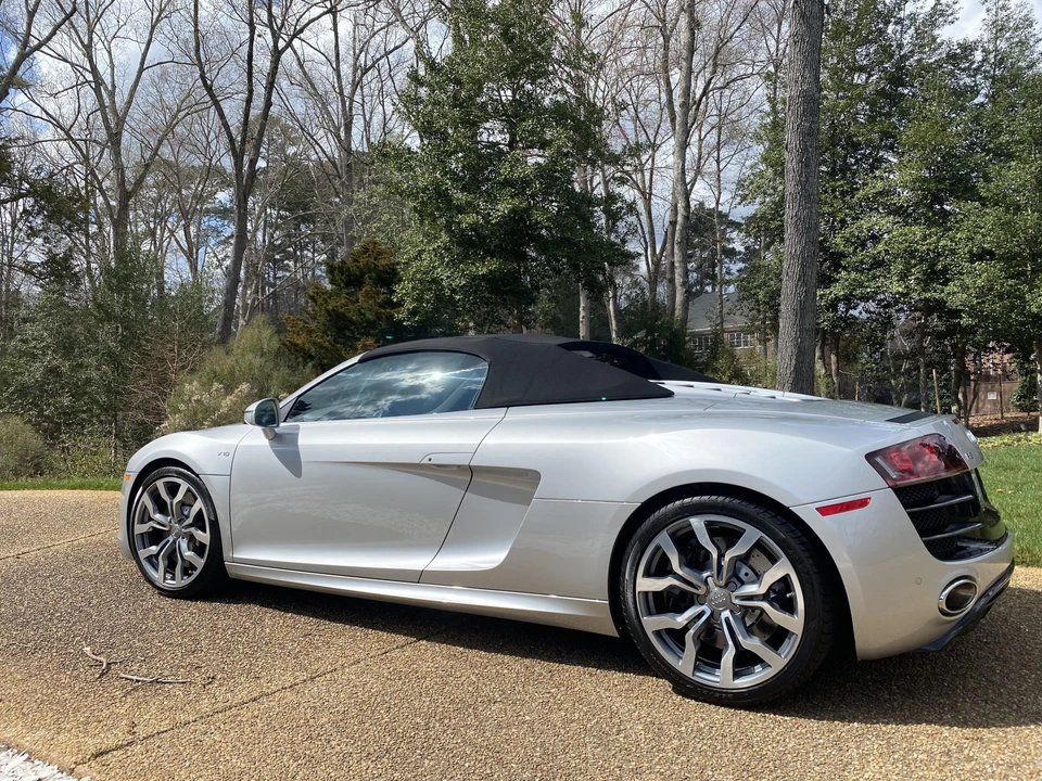 2012 Audi 42 R8 - Image 14 of 31