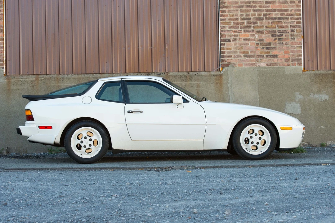 1987 Porsche 944 Turbo - Image 12 of 31