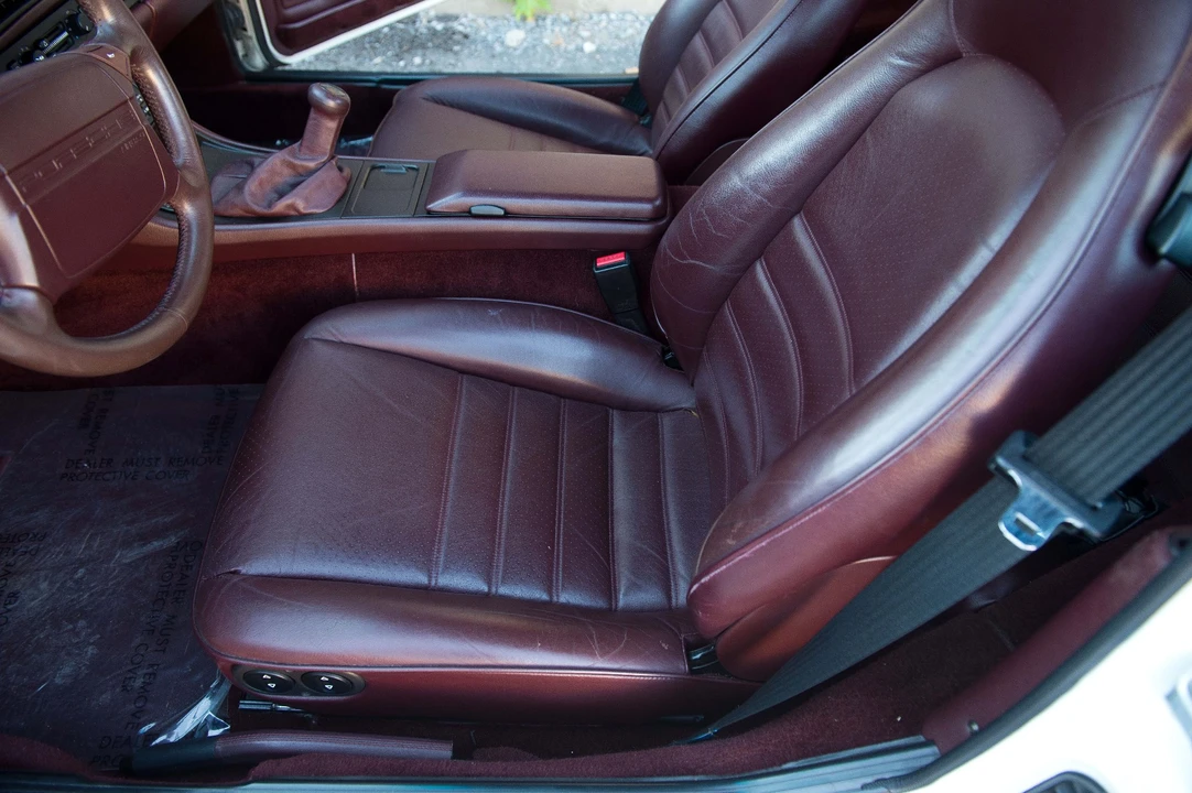 1987 Porsche 944 Turbo - Image 25 of 31