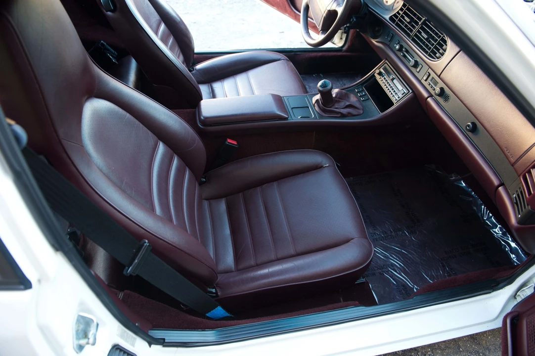 1987 Porsche 944 Turbo - Image 30 of 31