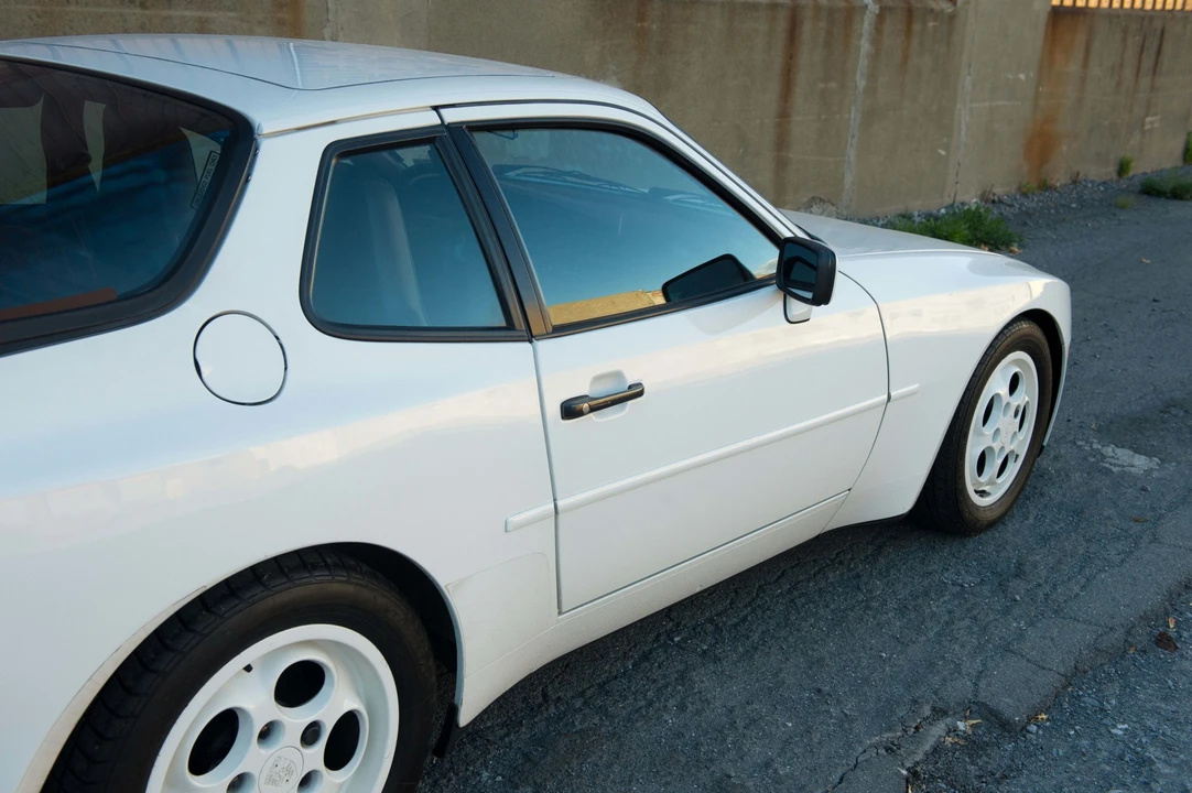 1987 Porsche 944 Turbo - Image 13 of 31