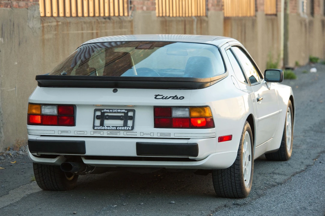 1987 Porsche 944 Turbo - Image 18 of 31