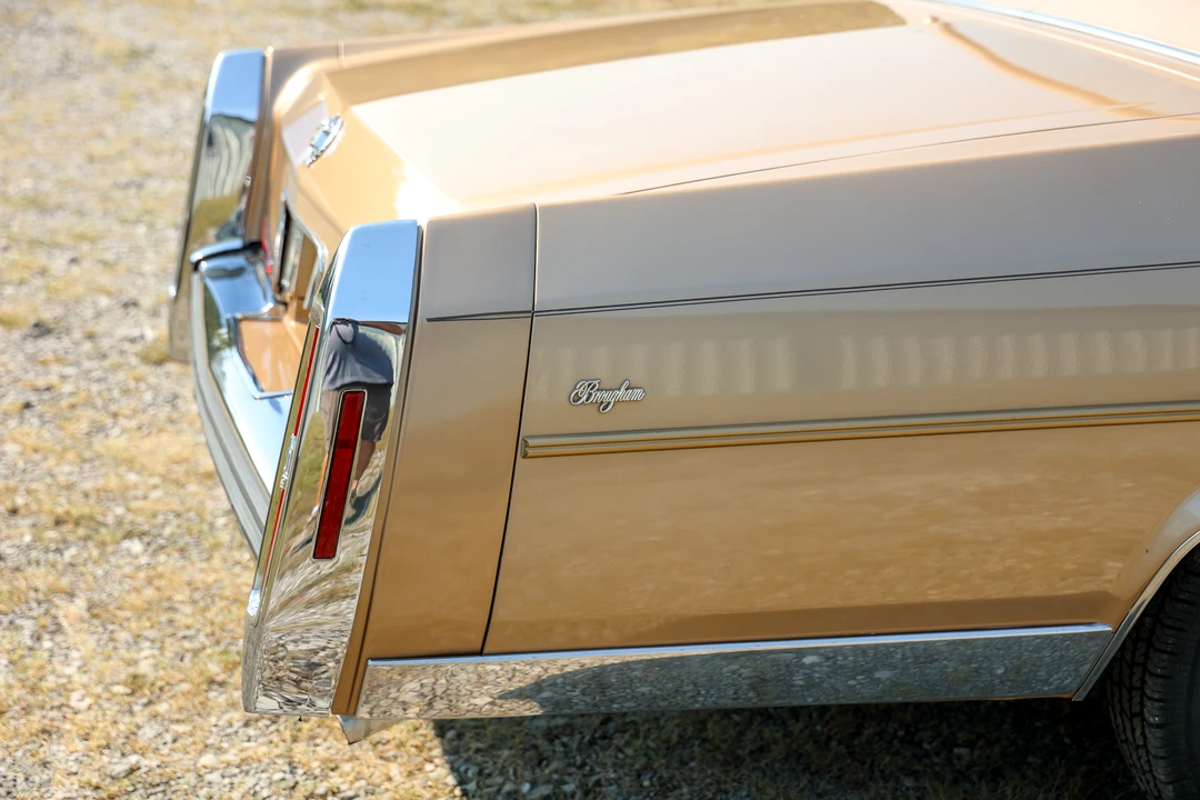 1987 Cadillac Brougham - Image 29 of 31