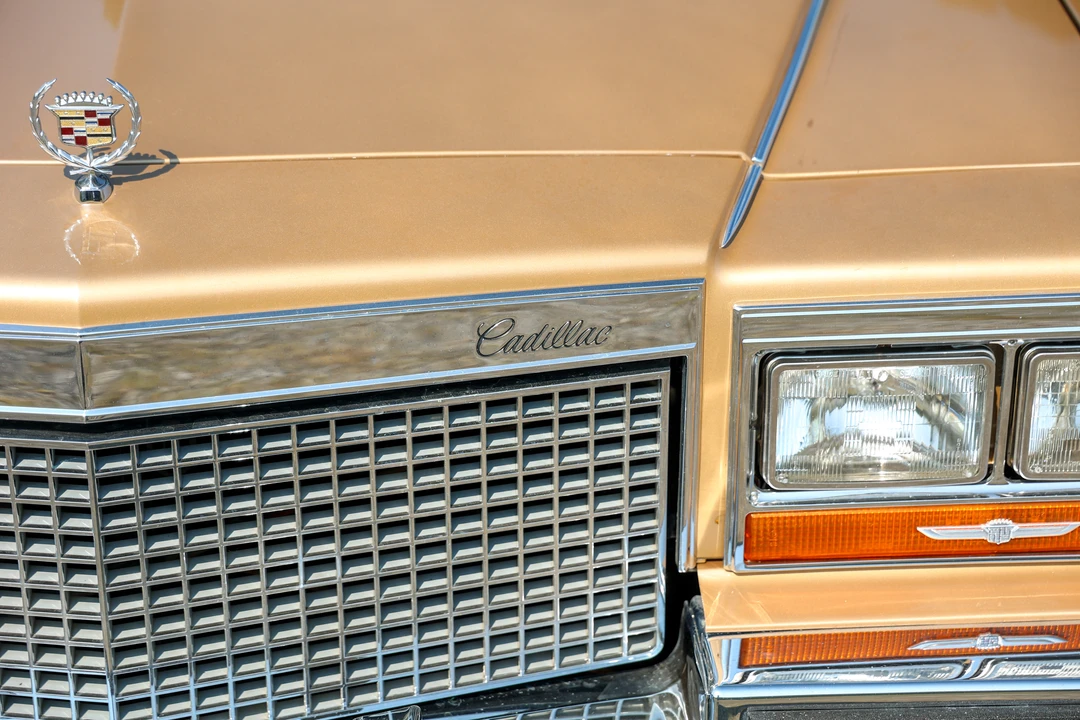 1987 Cadillac Brougham - Image 11 of 31