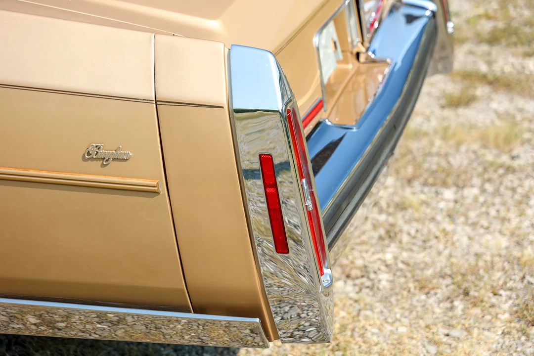 1987 Cadillac Brougham - Image 15 of 31