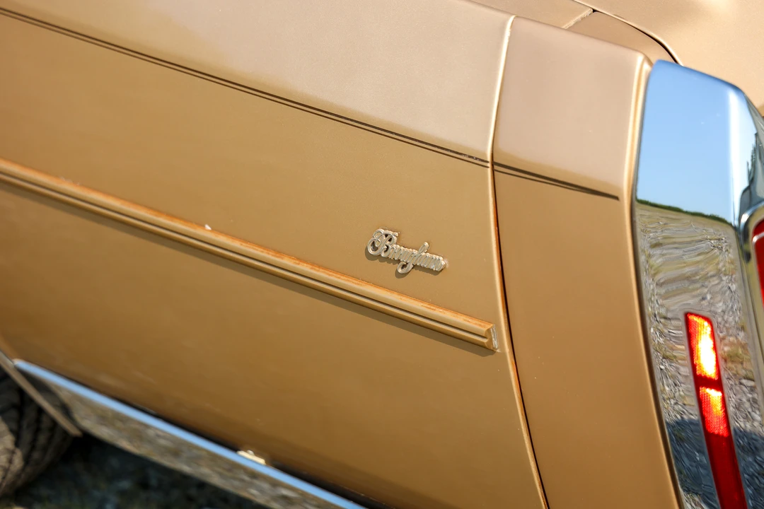 1987 Cadillac Brougham - Image 16 of 31