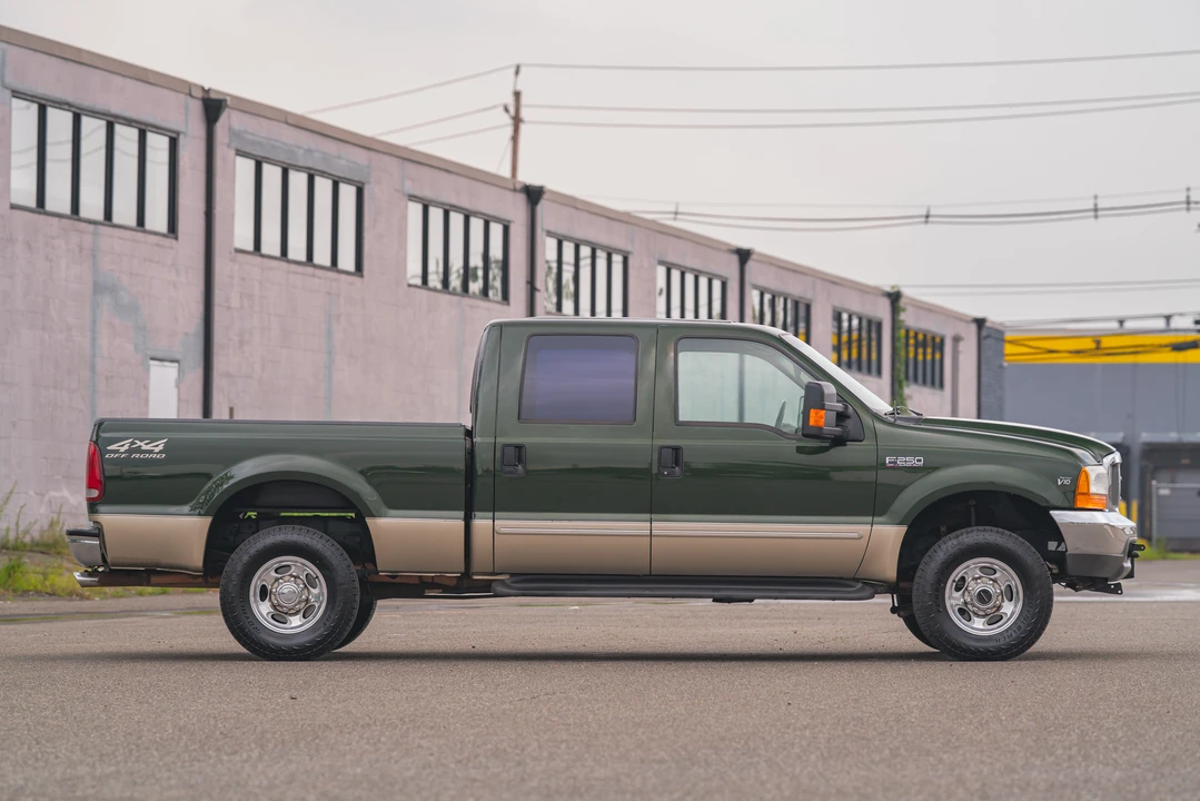 2000 Ford Super Duty 1st Gen - Image 4 of 31