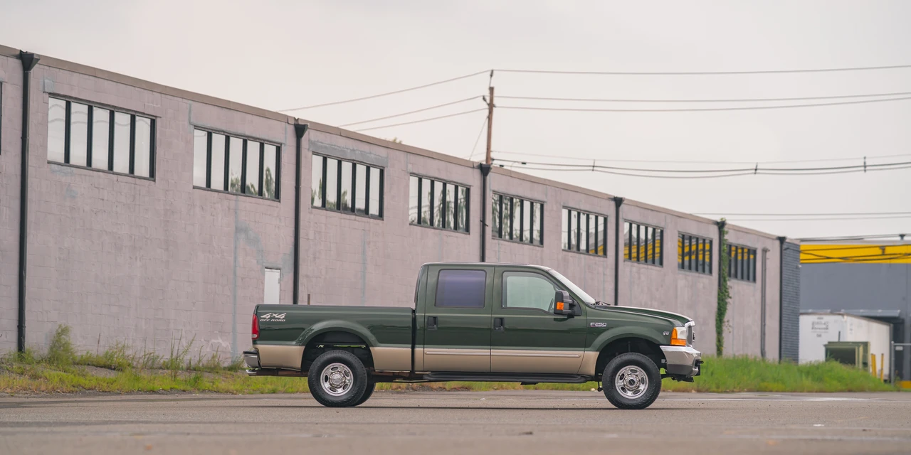 2000 Ford Super Duty 1st Gen - Image 5 of 31