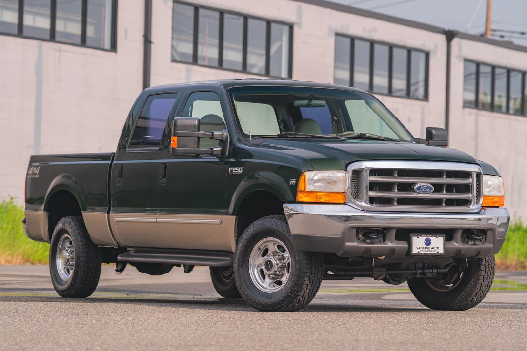 2000 Ford Super Duty 1st Gen - Image 2 of 31
