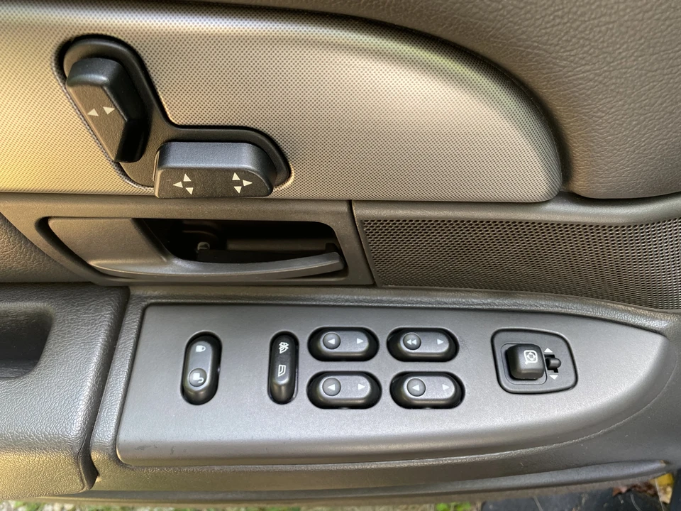 2003 Mercury Marauder - Image 26 of 31