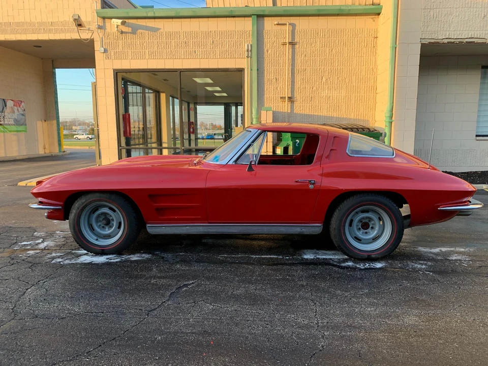 1963 Chevrolet Corvette C2 - Image 6 of 31