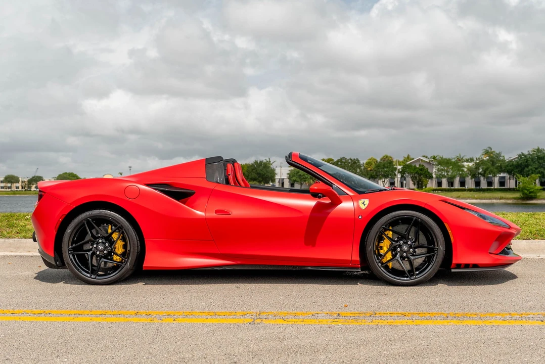 2022 Ferrari F8 Spider - Image 9 of 31