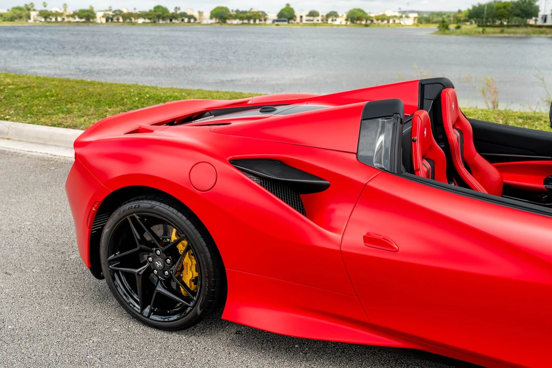 2022 Ferrari F8 Spider - Image 25 of 31