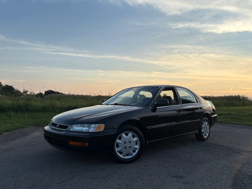 1997 Honda Accord 5th Gen - Image 5 of 31