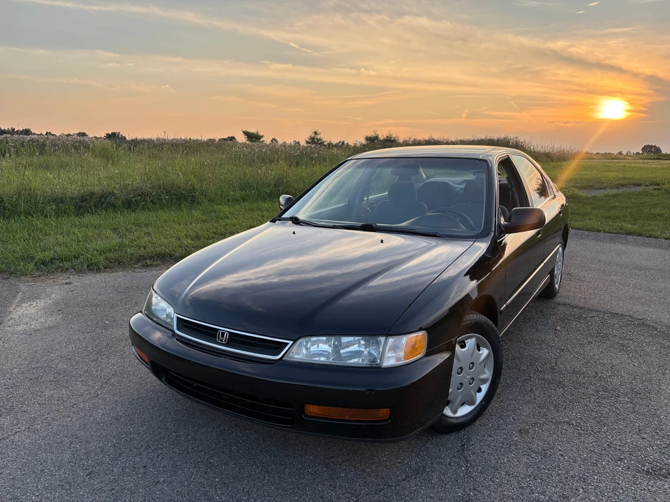 1997 Honda Accord 5th Gen - Image 3 of 31