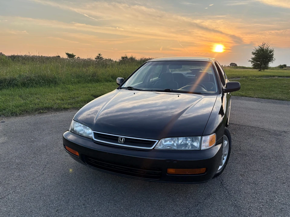 1997 Honda Accord 5th Gen - Image 2 of 31