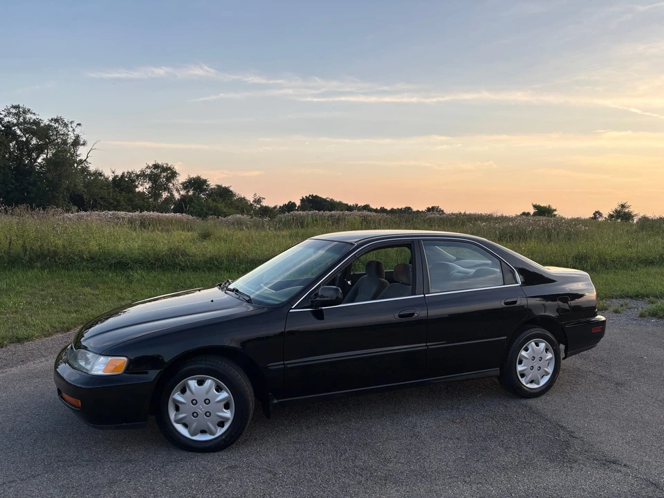 1997 Honda Accord 5th Gen - Image 7 of 31