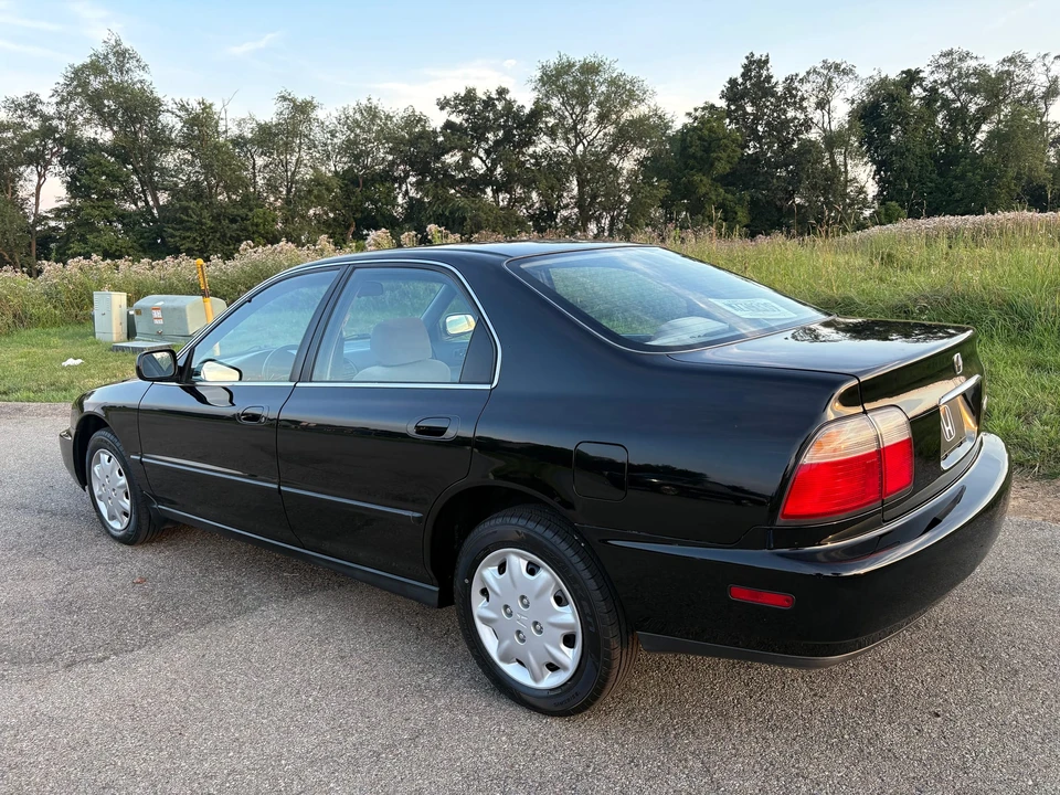 1997 Honda Accord 5th Gen - Image 12 of 31