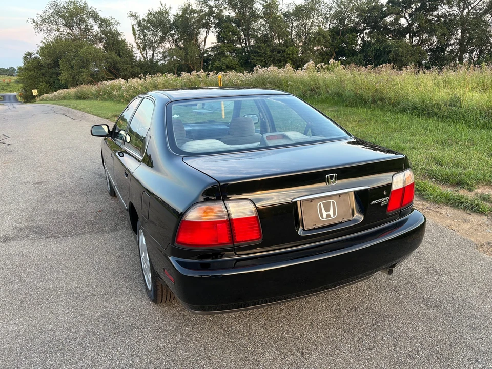 1997 Honda Accord 5th Gen - Image 15 of 31